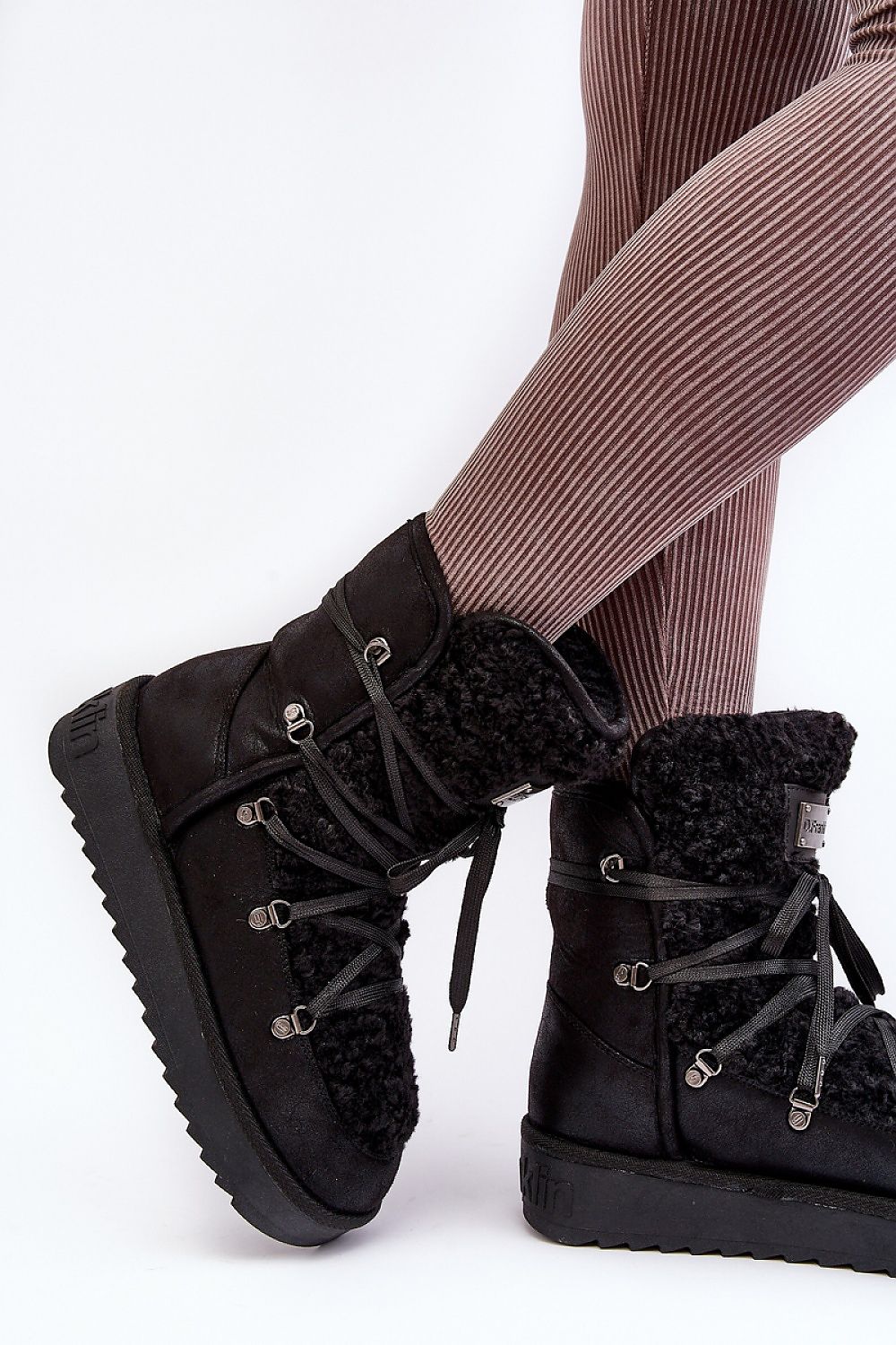 Snow boots model 190504 Step in style