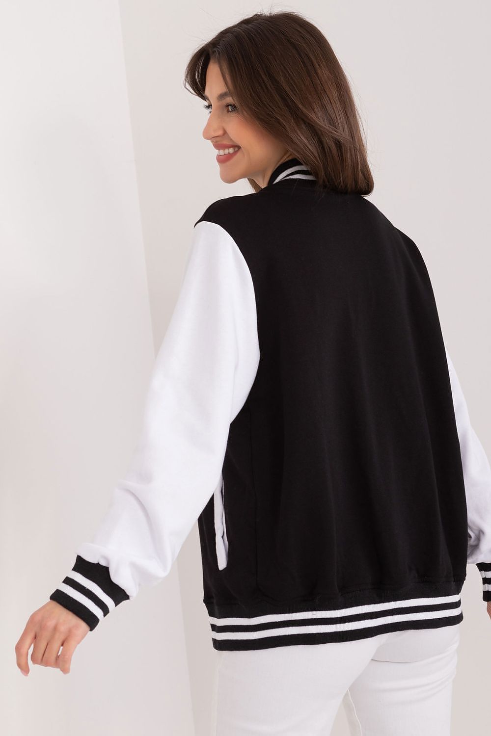 Štýlový športový sweatshirt s kontrastnými pruhmi