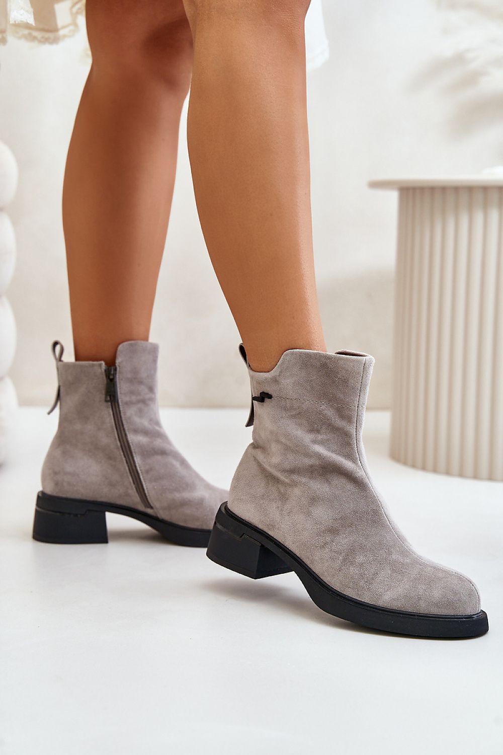  Boots model 200100 Step in style 