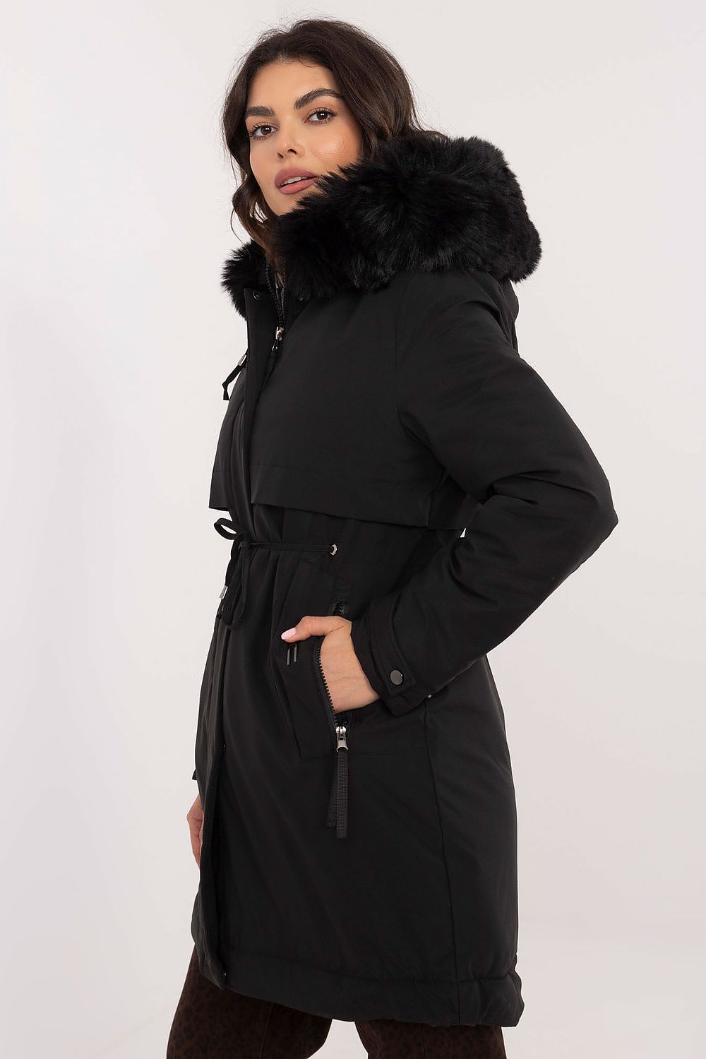 Elegantná zimná bunda s odnímateľnou kožušinou